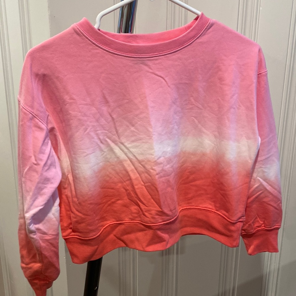 Like new! Youth cropped sweatshirt.